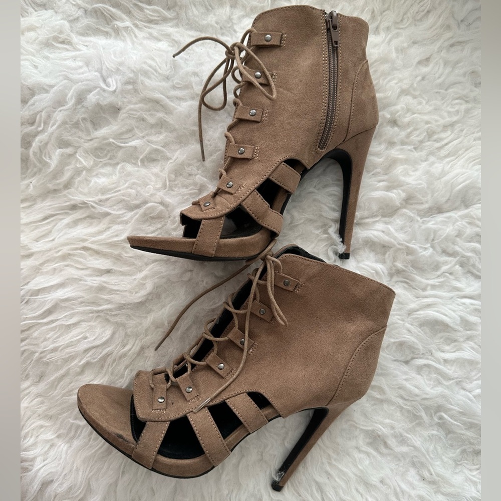 Lace Up Heels • Size 7.5